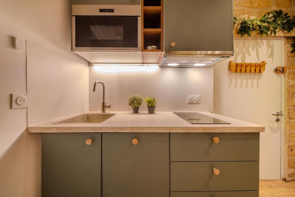 La Suite Eximia Avec Patio - Parking Souterrain Inclus - Centre Historique モンペリエ エクステリア 写真