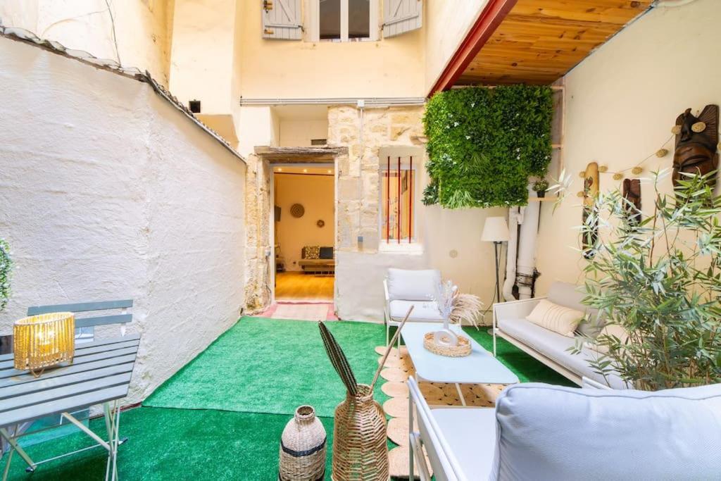 La Suite Eximia Avec Patio - Parking Souterrain Inclus - Centre Historique モンペリエ エクステリア 写真